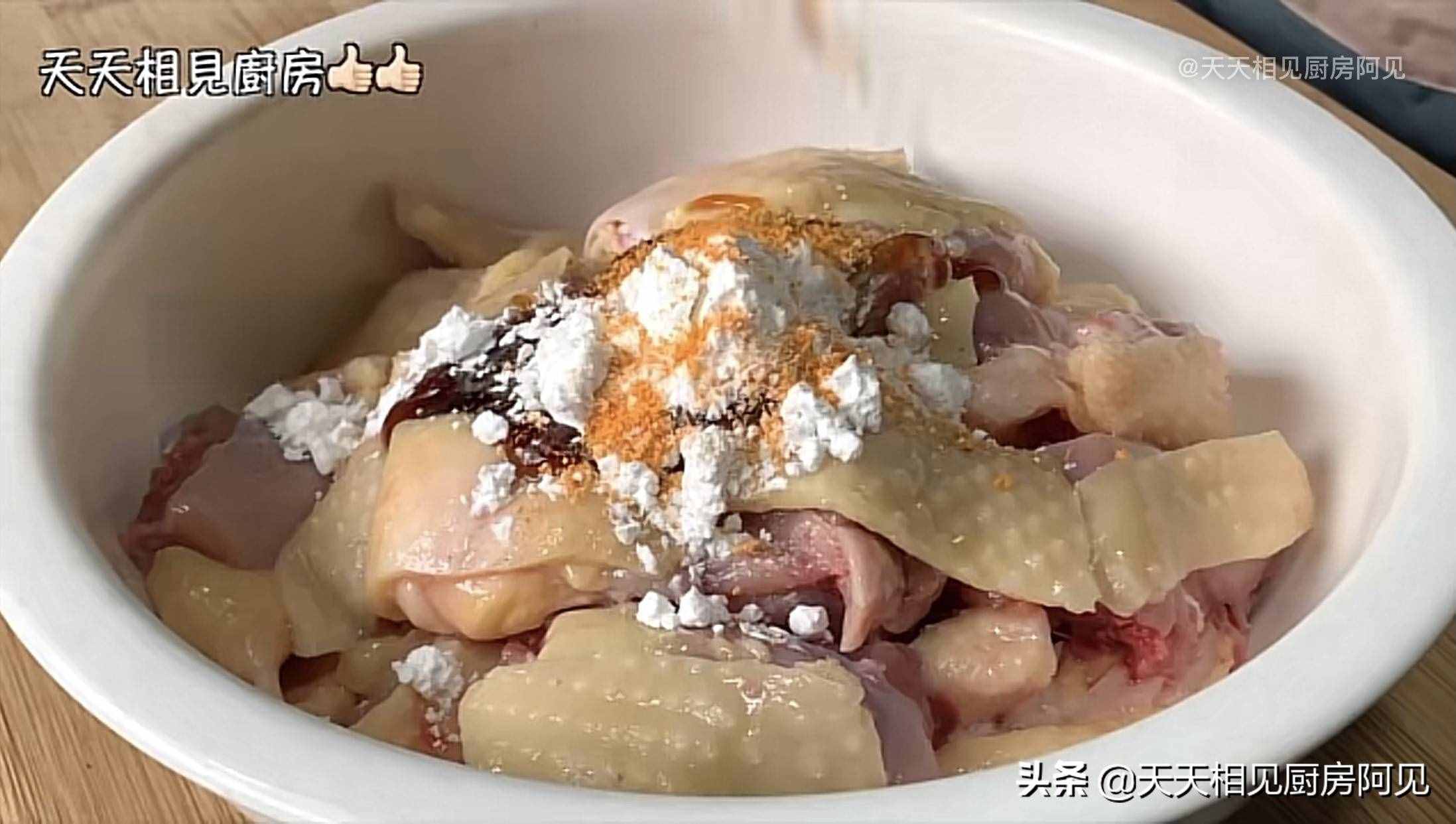 清蒸雞就是這么簡單，做法步驟都在這，雞肉嫩滑，每次一只不夠吃