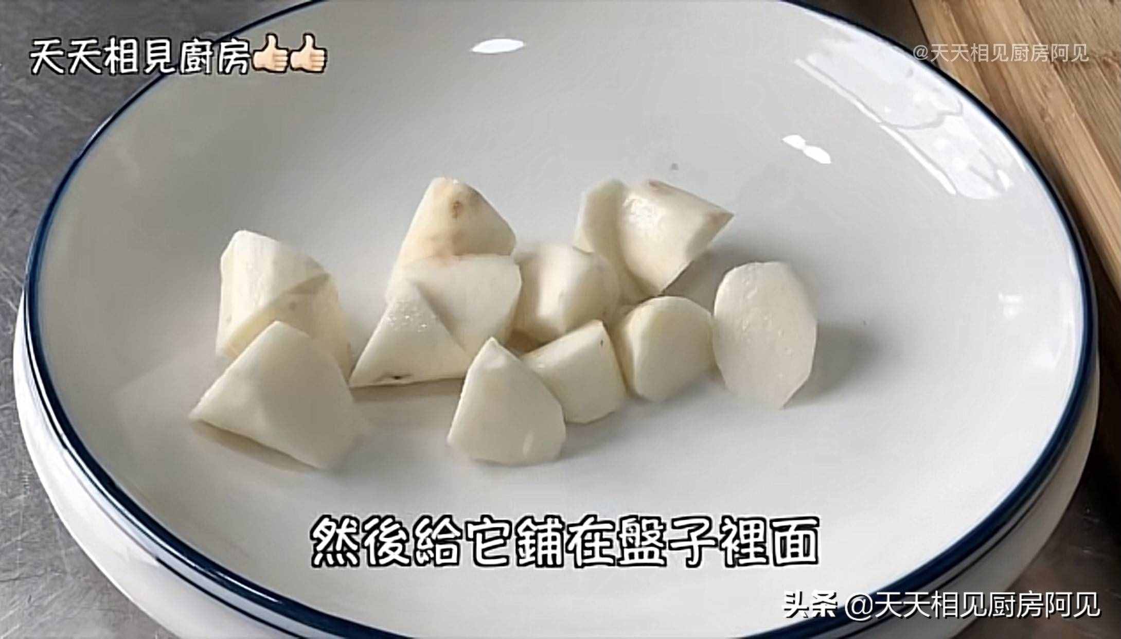 清蒸雞就是這么簡單，做法步驟都在這，雞肉嫩滑，每次一只不夠吃