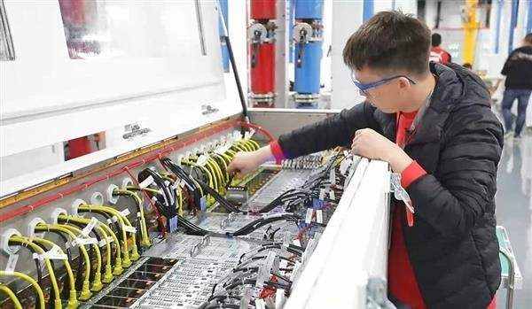 你知道什么是云服務(wù)？云服務(wù)又能用來做什么嗎？