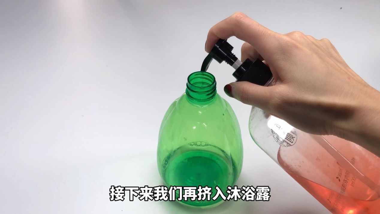 羽絨服不要干洗，教你自己在家洗羽絨服，洗厚的羽絨服干凈又保暖