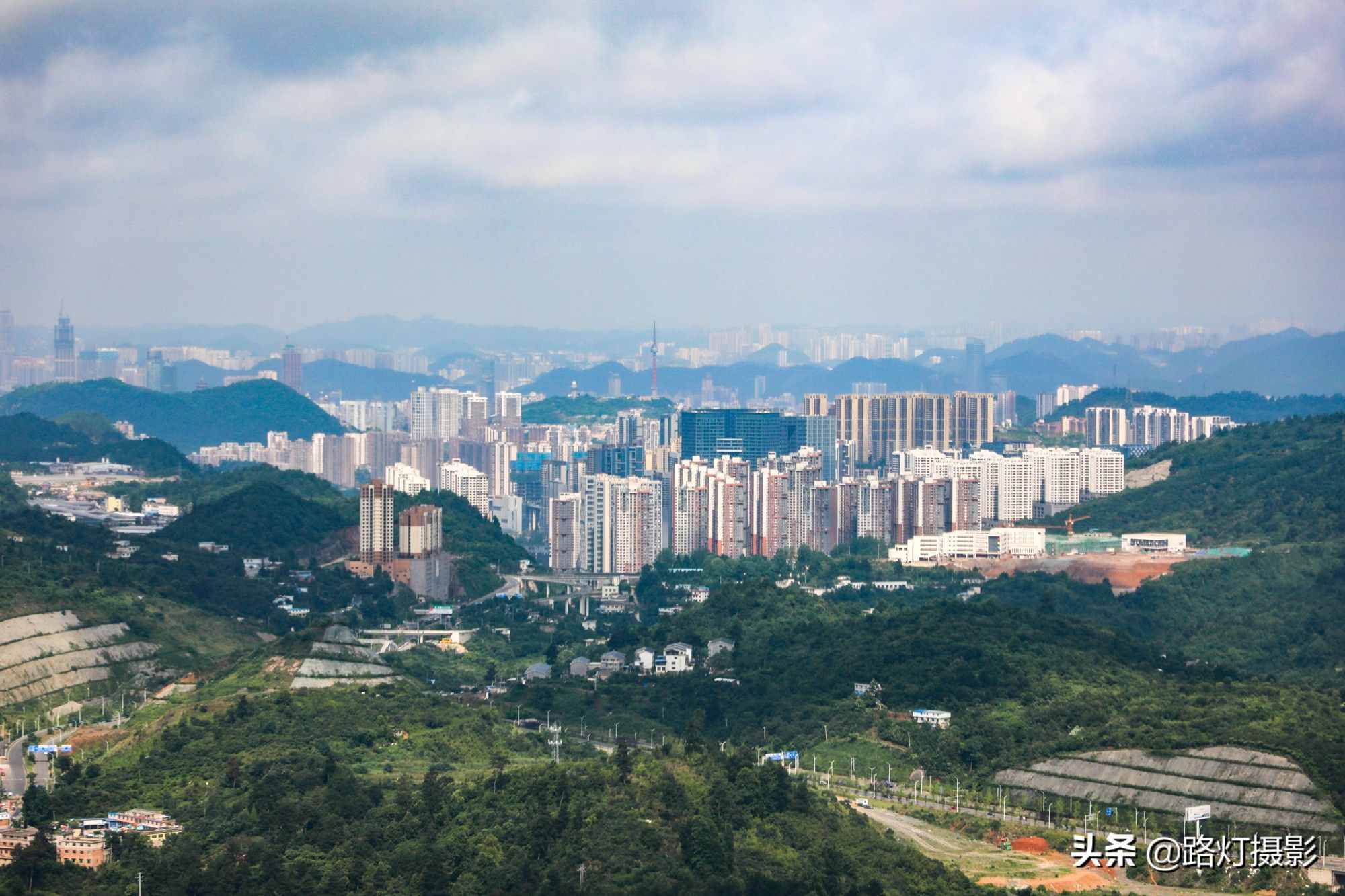 夏天去哪里旅游避暑？這5個(gè)地方清爽宜人美景如畫(huà)，涼快又好玩