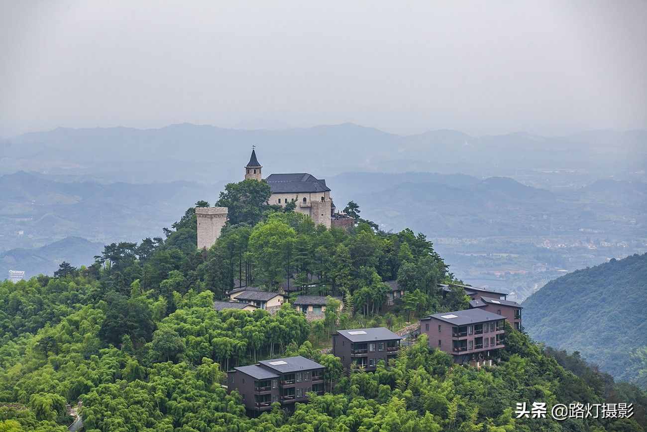 夏天去哪里旅游避暑？這5個(gè)地方清爽宜人美景如畫(huà)，涼快又好玩
