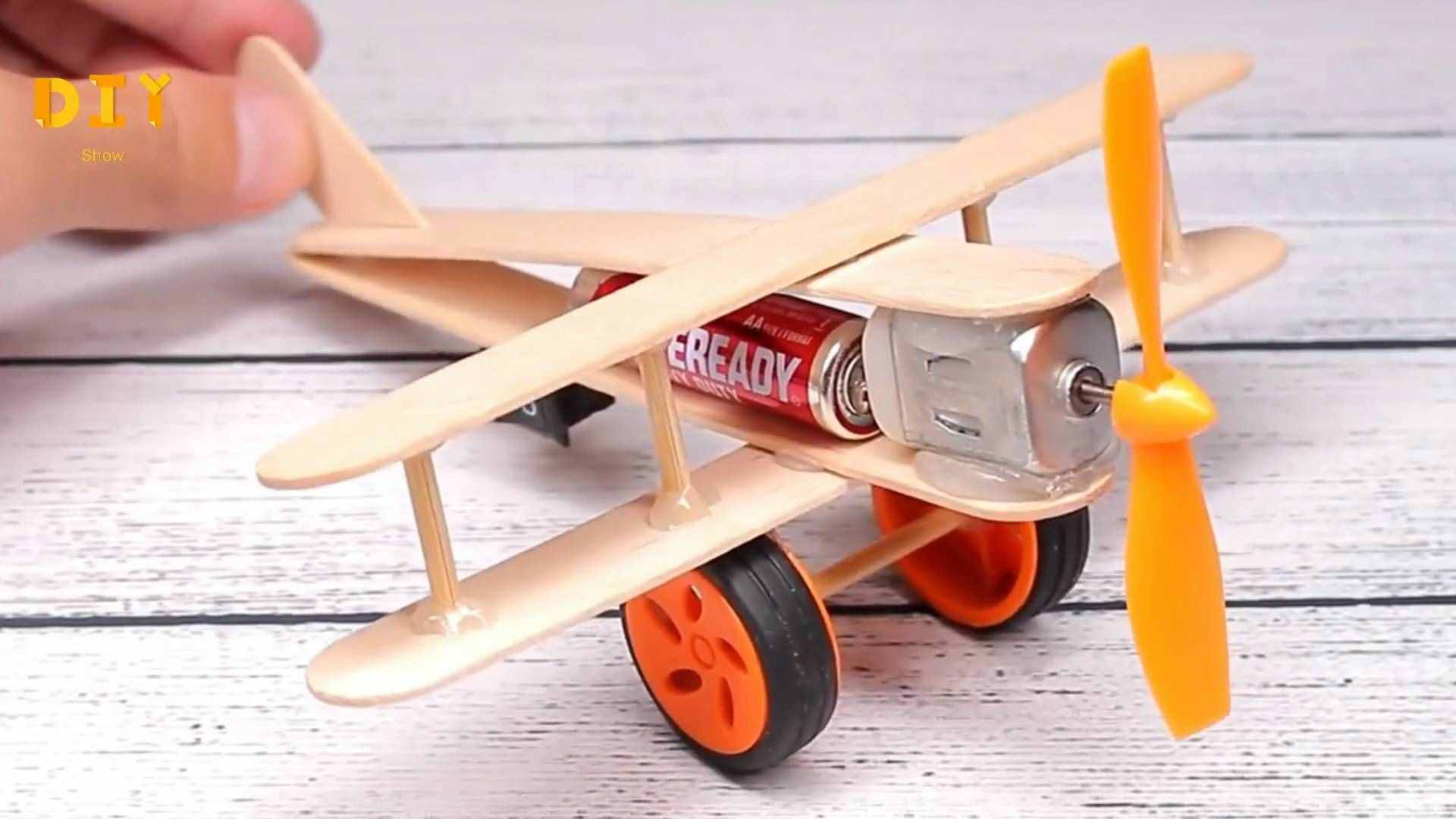 飛機(jī)模型教學(xué)，如何用木板制作一架電動小飛機(jī)（教程圖解）