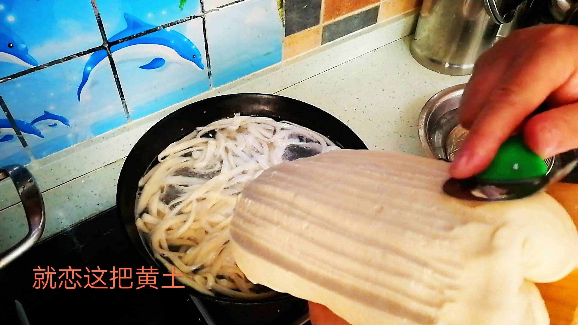 在家也能做刀削面！和面、削面毫無保留告訴你，一看就會，快收藏