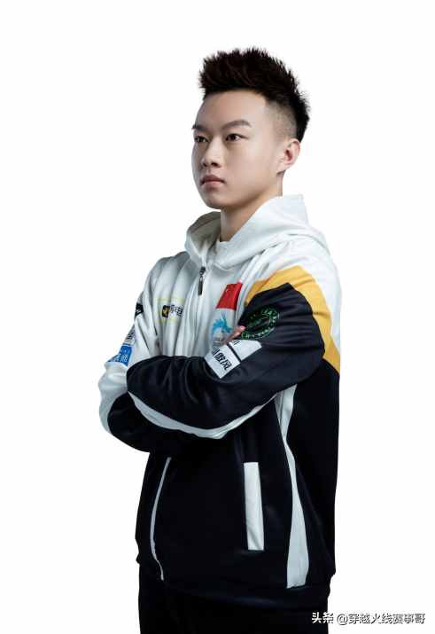 「人物志」First：一戰(zhàn)成名萬(wàn)人知，少年有志必成功
