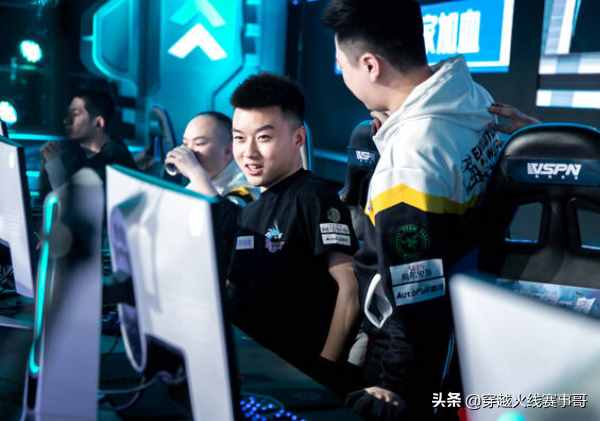 「人物志」First：一戰(zhàn)成名萬(wàn)人知，少年有志必成功