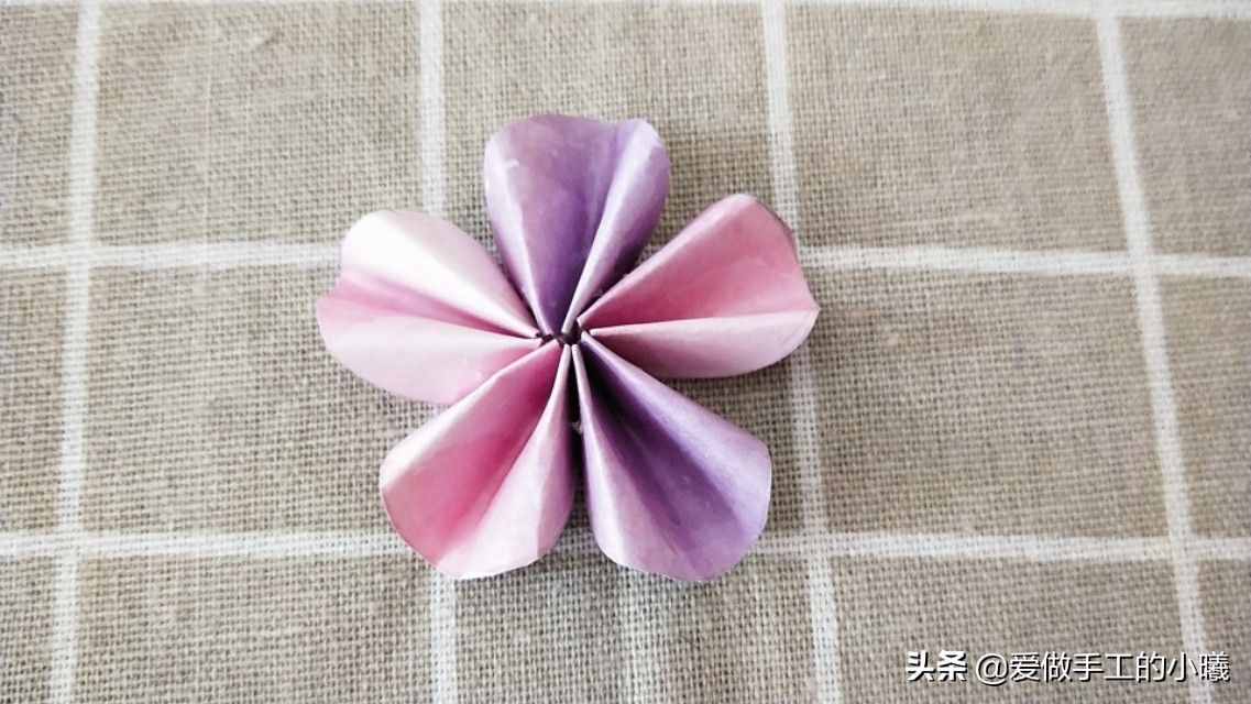 折紙教程：5步完成的可愛小花，簡單漂亮又清新