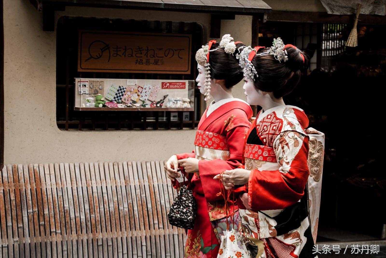 頗具爭(zhēng)議的藝妓：在日本地位崇高，中國(guó)人認(rèn)為只是風(fēng)月場(chǎng)所