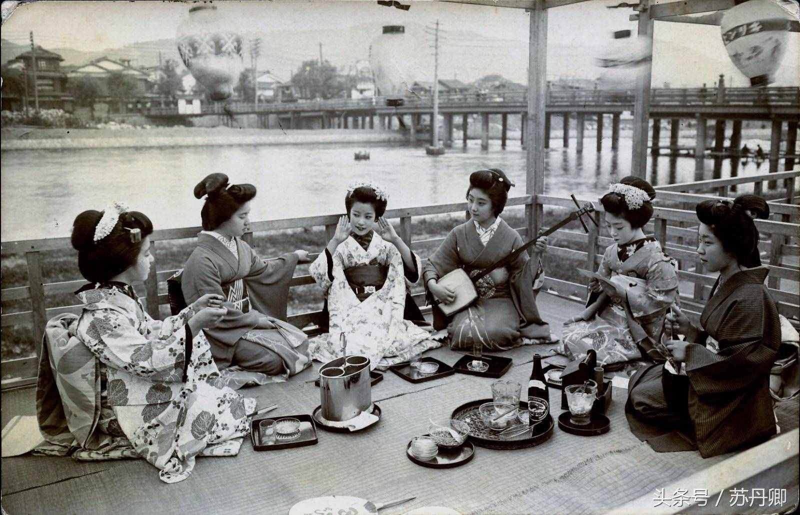 頗具爭(zhēng)議的藝妓：在日本地位崇高，中國(guó)人認(rèn)為只是風(fēng)月場(chǎng)所