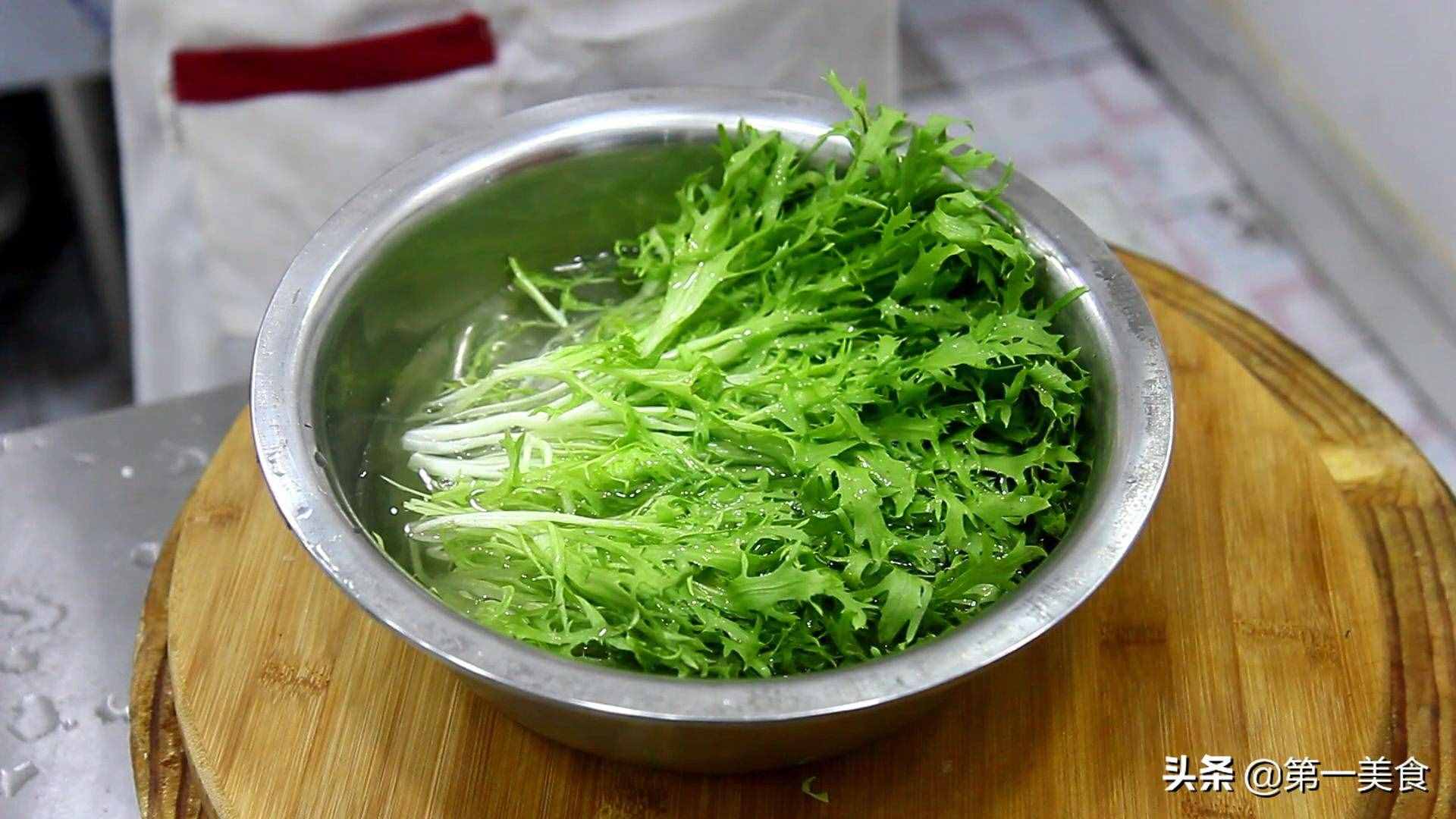 苦菊怎么涼拌才更爽口，廚師長教你快速涼拌的方法，一看就會