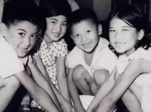 有一種感情叫發(fā)?。】纯藓竽銜D給誰？