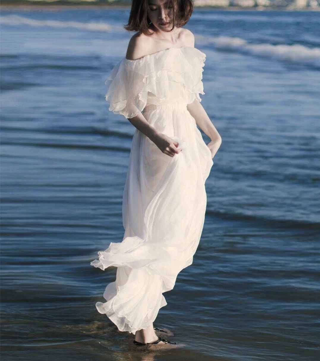 連衣裙那么多，只有這3條最適合穿去海邊！顯瘦又不俗套