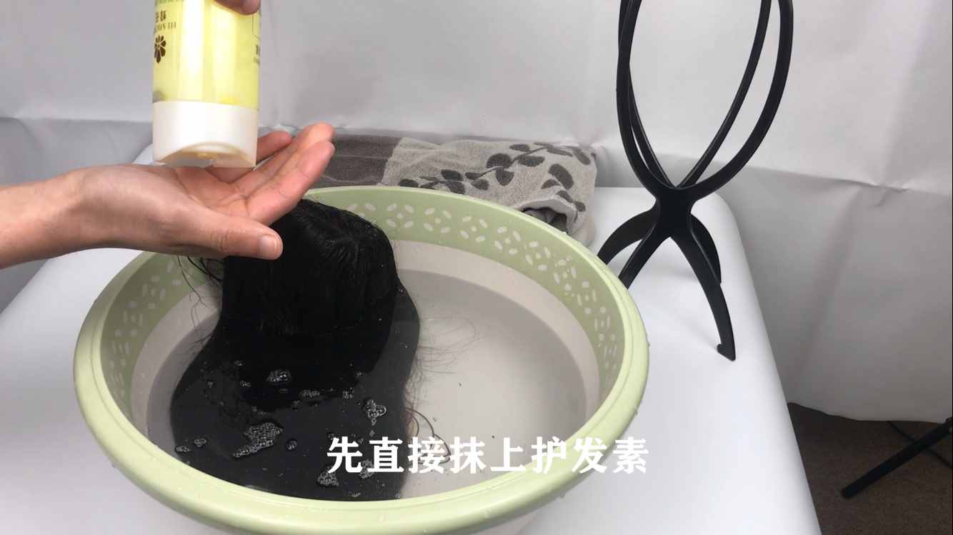 別再粗魯?shù)那逑醇侔l(fā)了，正確的假發(fā)清洗方法是這樣的
