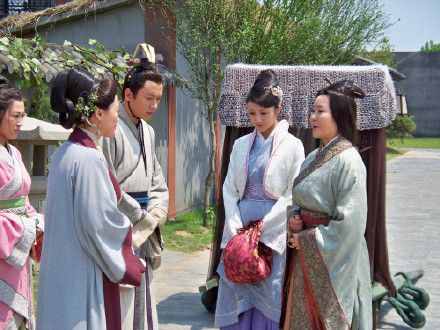 《花木蘭》和《孔雀東南飛》同為樂府雙璧，內(nèi)涵有啥不同？