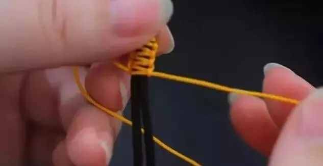 三種快速的編繩打結(jié)方法，文玩手串編繩不再煩惱......