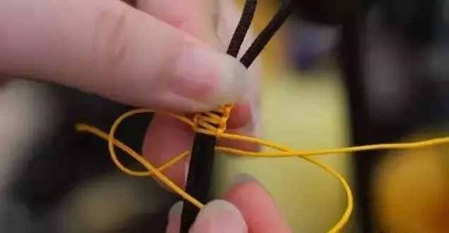 三種快速的編繩打結(jié)方法，文玩手串編繩不再煩惱......