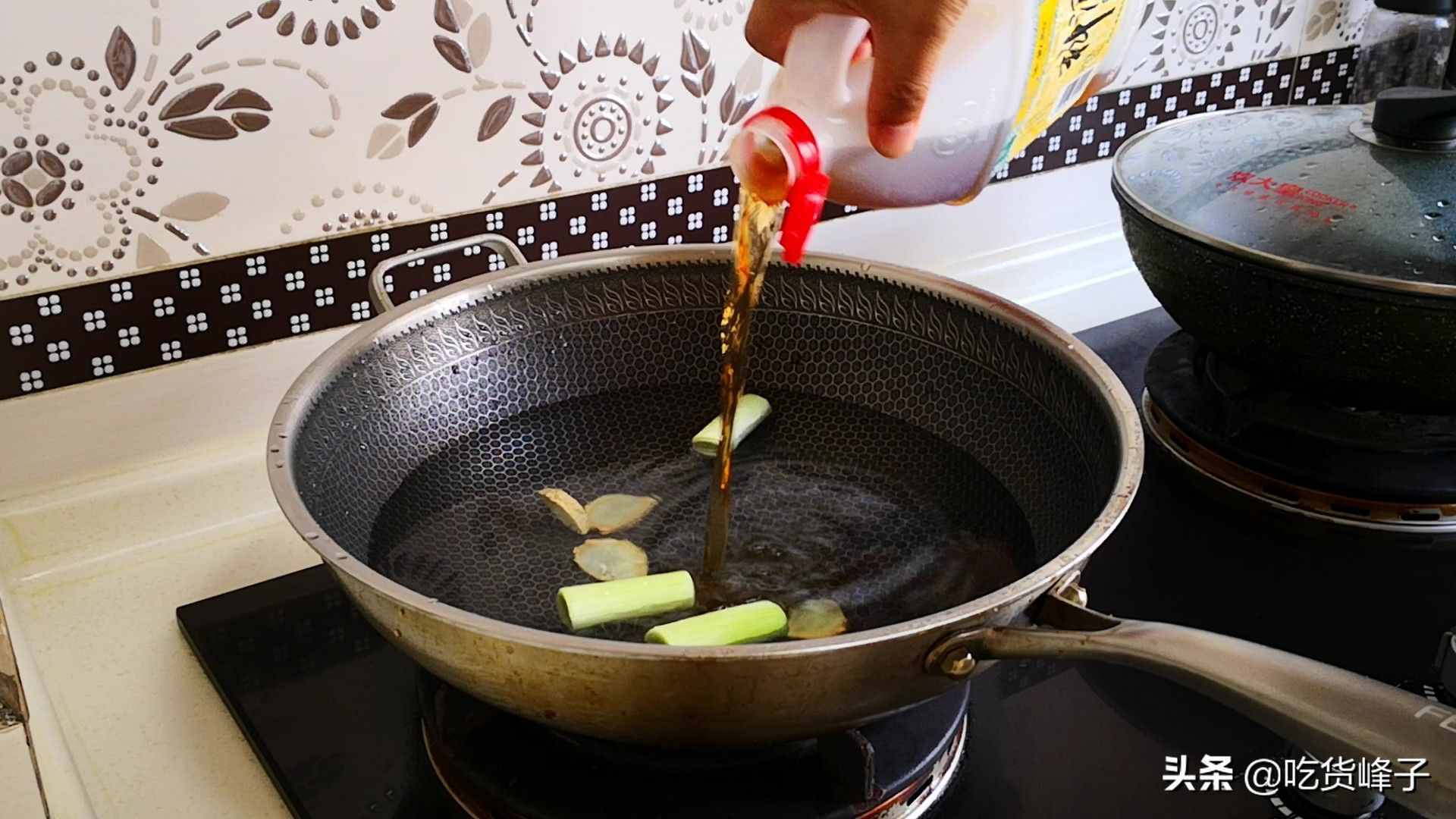 螃蟹蒸幾分鐘？冷水還是熱水上鍋？老漁民教你做，螃蟹鮮嫩不掉腿