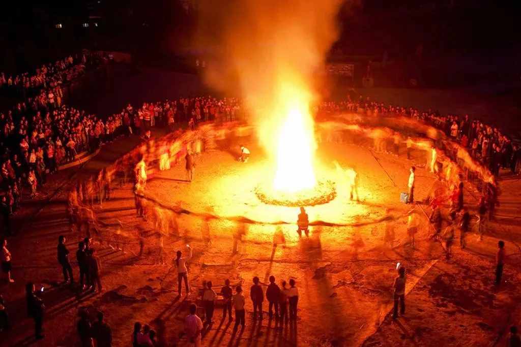 幸福吉祥，薪火相傳——彝族火把節(jié)