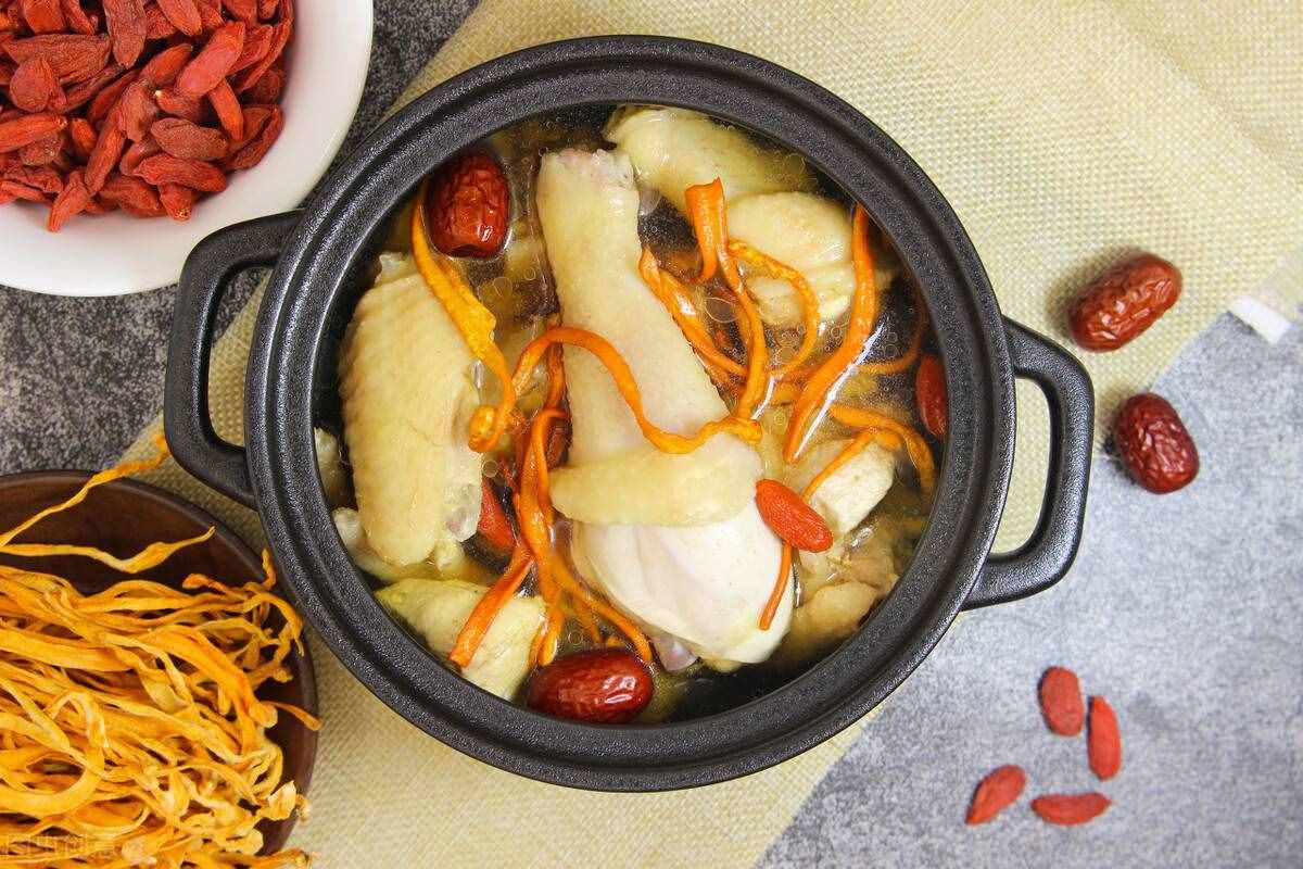蟲草花，非蟲非草也非花！面紗揭開你懂它！秋冬進(jìn)補(bǔ)必有它