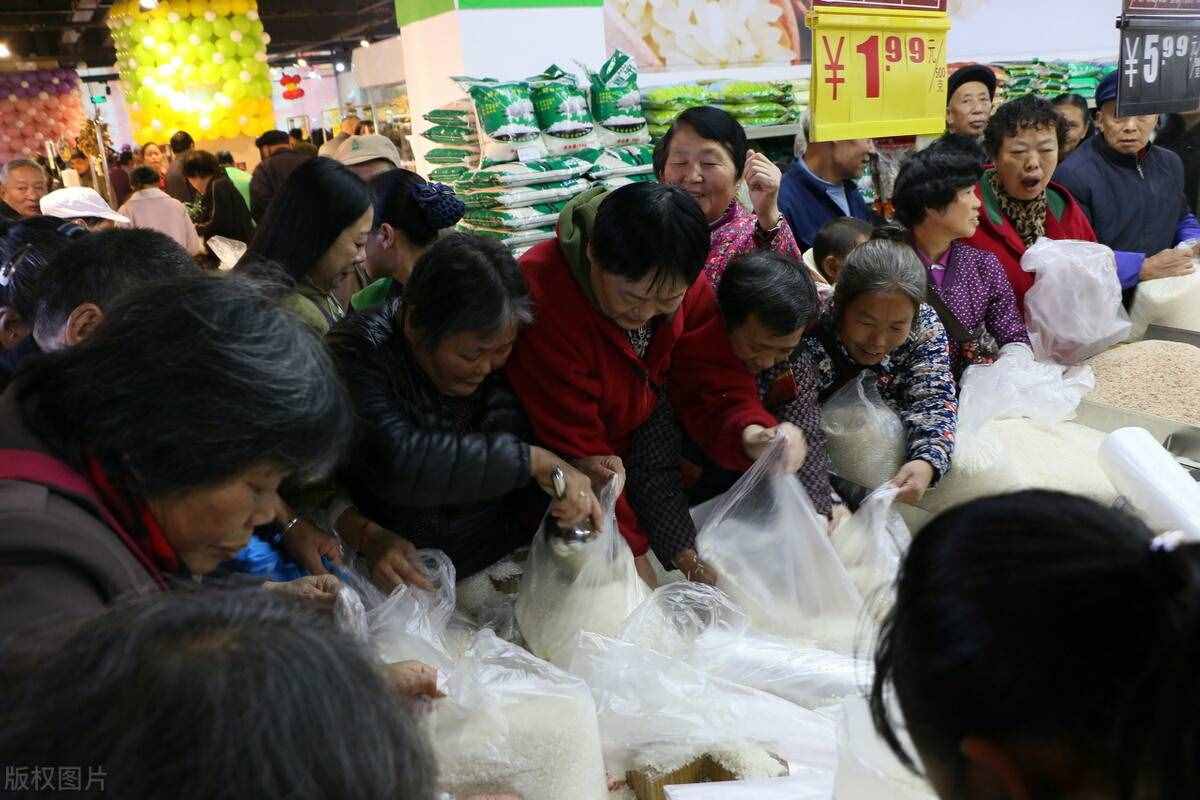 河南老板開蔬菜超市，“賣蔬菜送冰箱”，反倒年賺88萬，你也行