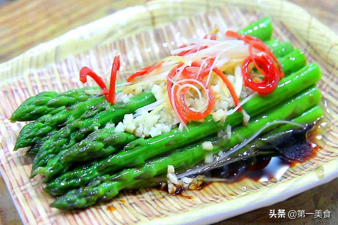 這才是蘆筍最正確做法，色香味全、營(yíng)養(yǎng)不流失，全家老小都夸好吃