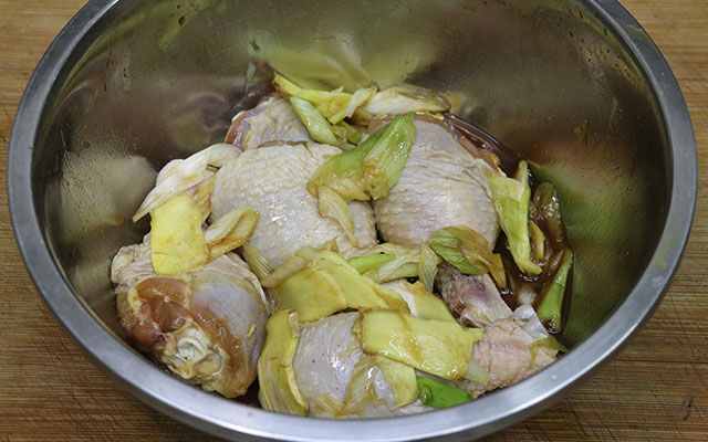 教你做香酥炸雞腿，外皮酥脆，肉質(zhì)鮮嫩不夾生，學會不用出去買了