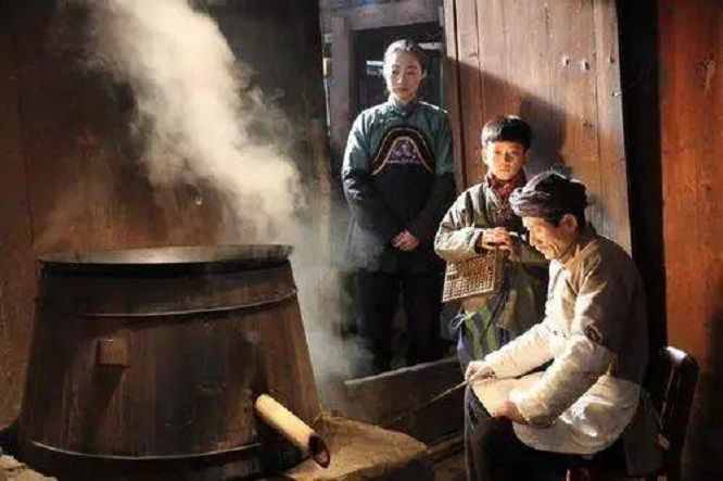 中國(guó)藥酒的發(fā)展史——杯中物演繹出的精彩，中藥與酒的完美融合