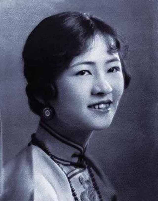 林徽因有多有才？徐志摩給她寫首《情死》，她回首清新的《笑》