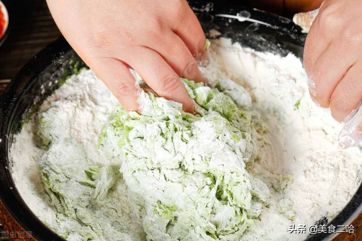 包子怎么才能白亮松軟？原來飯店都這么做，涼了不硬，真正水光肌