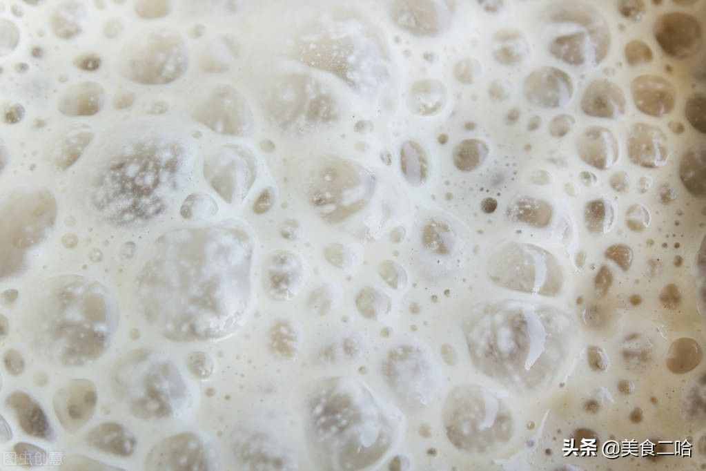 包子怎么才能白亮松軟？原來飯店都這么做，涼了不硬，真正水光肌