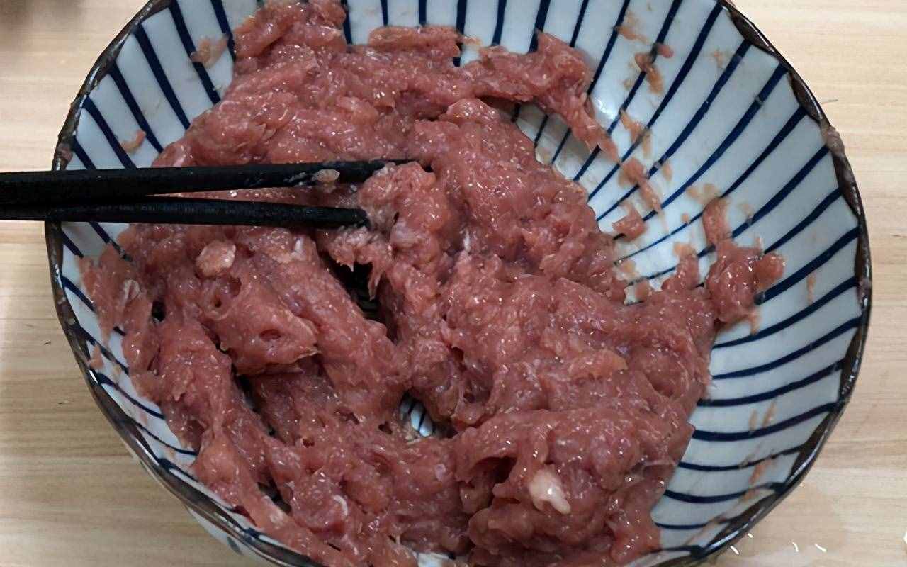 從和面到出鍋，手把手教你包餛飩，皮薄如紙，餡大味美，實惠營養(yǎng)
