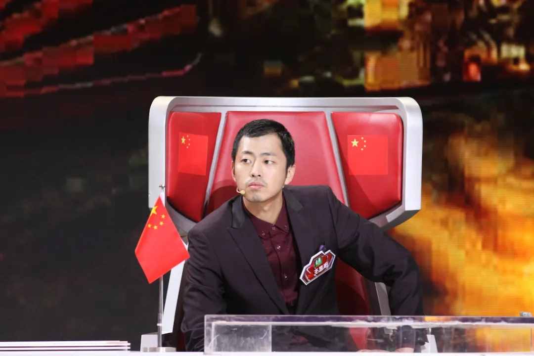 曾轟動科學(xué)界，被警方破格錄用破案的“水哥”王昱珩，如今怎樣了