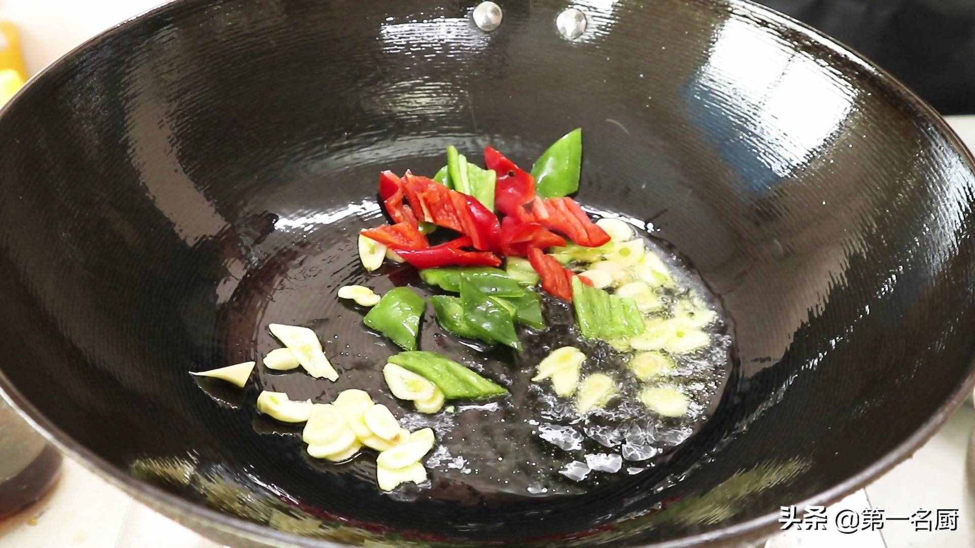 杏鮑菇這樣做太香了，軟嫩入味不油膩，上桌大家搶著吃，先收藏了