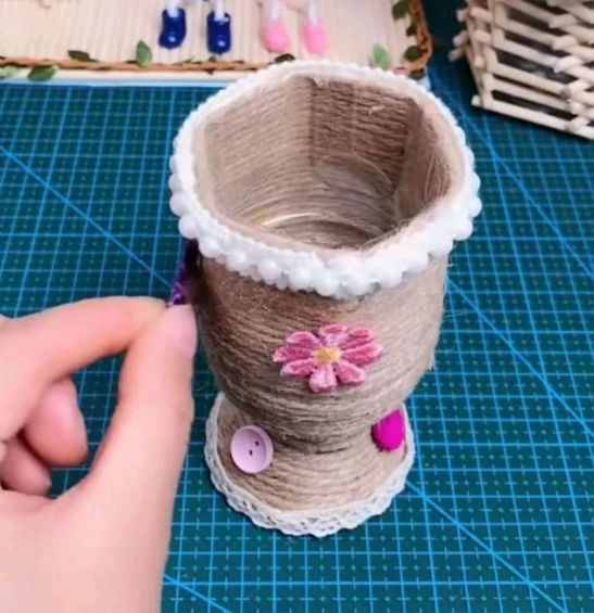 教你用飲料瓶做“花瓶”，再不為幼兒園手工犯愁，網(wǎng)友：又學(xué)一招