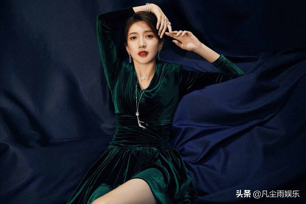 胡歌劉亦菲要官宣？兩人深夜隔空互動，其實郭德綱早已看穿一切