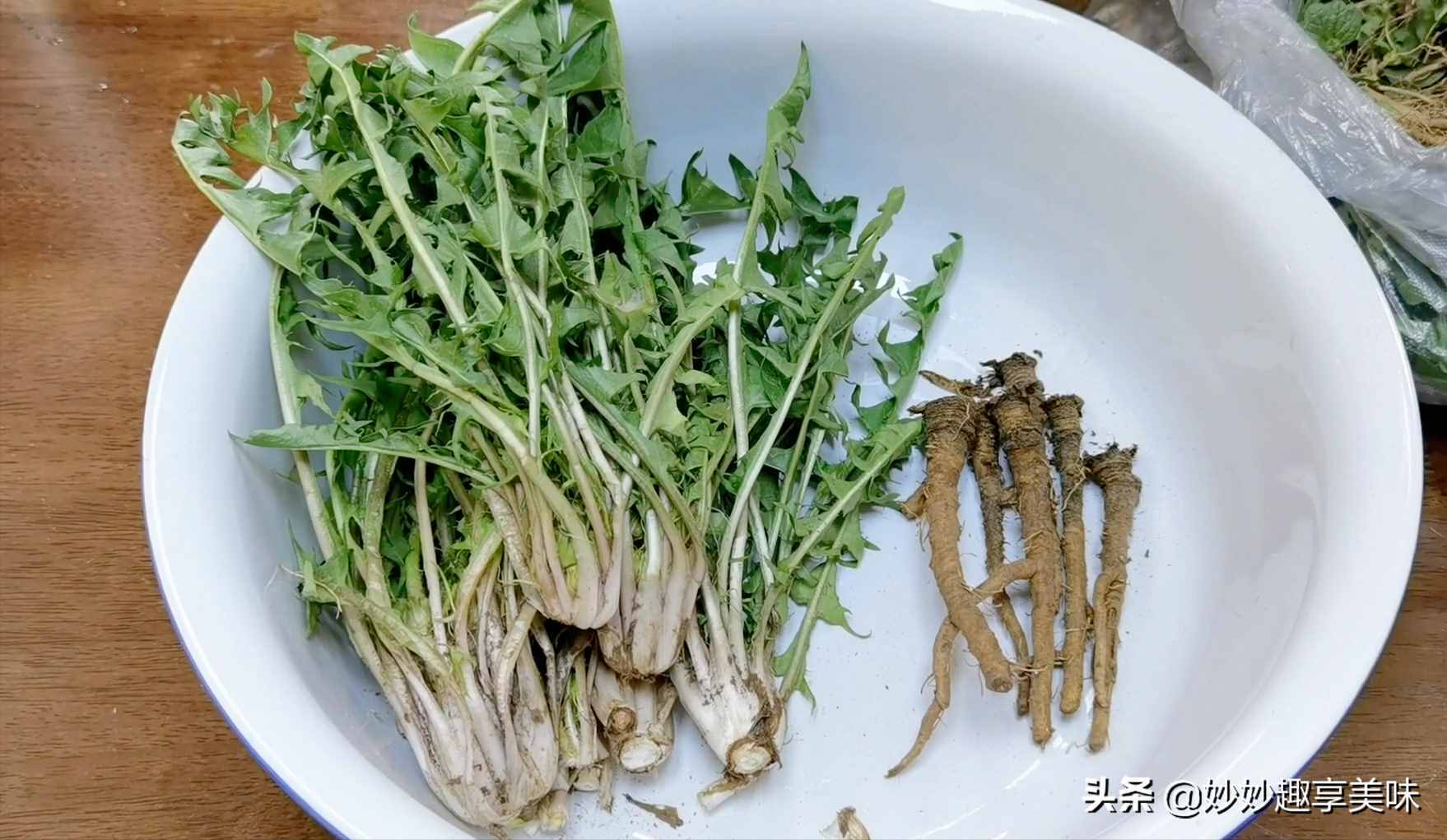 多喝蒲公英茶好處多，教你四步輕松自制，做一次喝一年，干凈衛(wèi)生