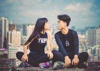 我采訪了上千個女人，發(fā)現(xiàn)這7種男人，最招女人喜歡！