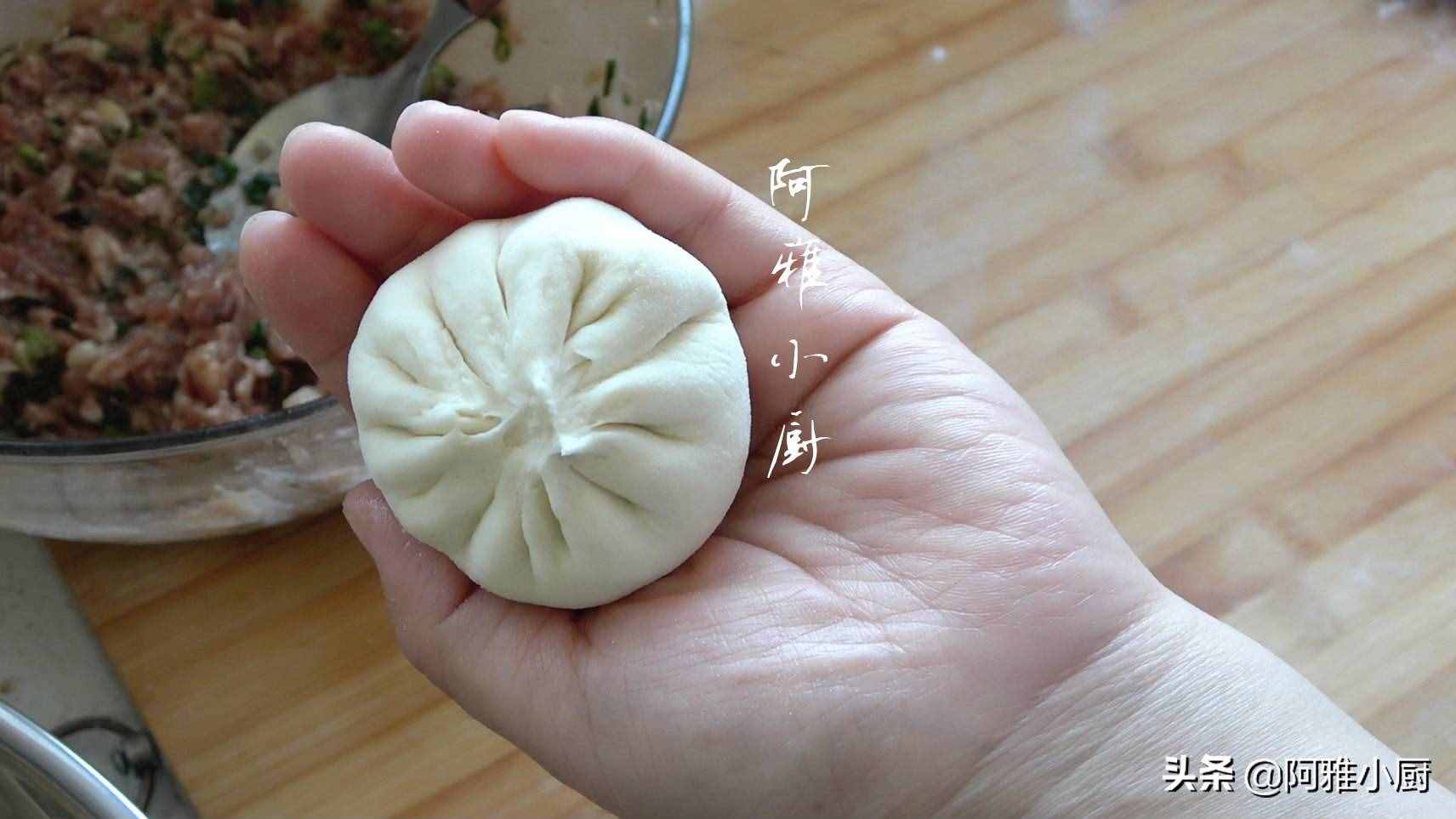 包子的家常做法，方法簡單實(shí)用，雪白飽滿不塌陷，步驟詳細(xì)講解