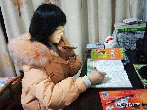 部編版四年級語文下全冊近反義詞整理，全是課本內(nèi)容，替孩子收藏