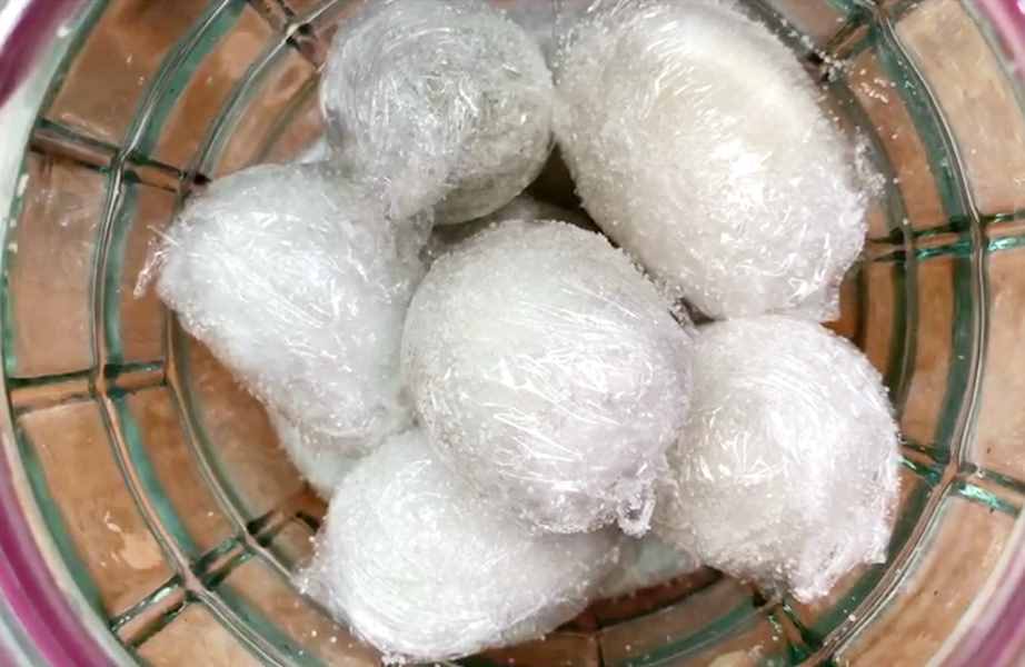 腌咸鴨蛋，只加鹽是不對(duì)的！多加這2步，7天就能吃，流油又起沙