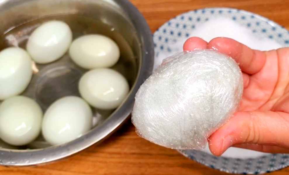 腌咸鴨蛋，只加鹽是不對(duì)的！多加這2步，7天就能吃，流油又起沙