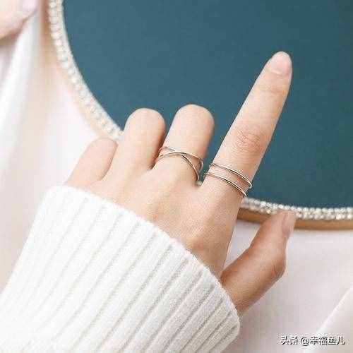 戒指戴在哪個(gè)手指代表什么？不同手指戴戒指含義不同，您懂了嗎？