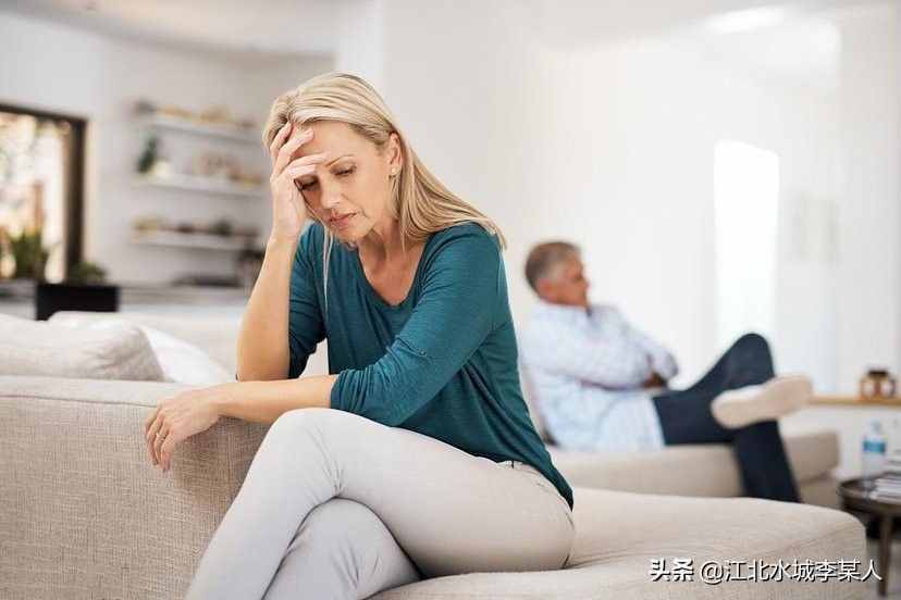 出軌常用的聯(lián)系方法，查女人出軌的最好方法