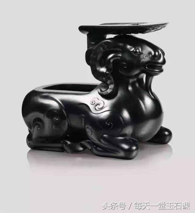 不知如何評判玉的優(yōu)劣？老祖宗的這6大標(biāo)準(zhǔn)可用了幾百年！