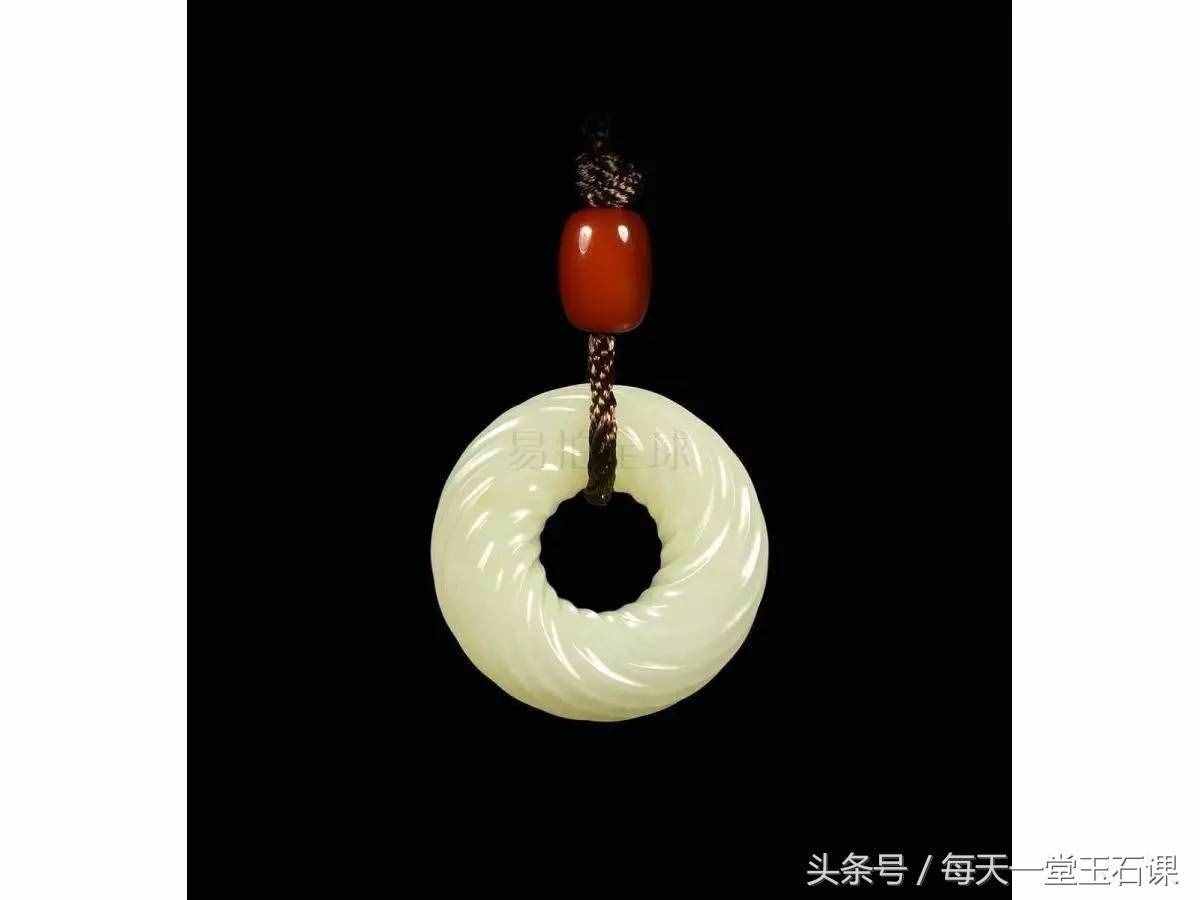 不知如何評判玉的優(yōu)劣？老祖宗的這6大標(biāo)準(zhǔn)可用了幾百年！