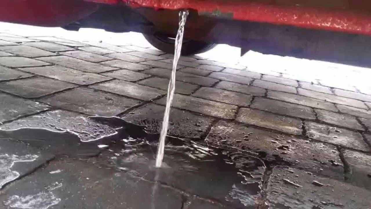 愛(ài)車泡了水怎么辦？別慌！趕緊這樣做，車子還能開(kāi)損失降最低