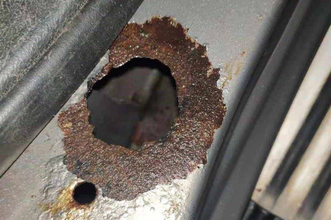 愛(ài)車泡了水怎么辦？別慌！趕緊這樣做，車子還能開(kāi)損失降最低