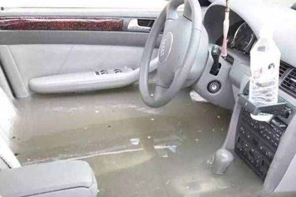 愛(ài)車泡了水怎么辦？別慌！趕緊這樣做，車子還能開(kāi)損失降最低