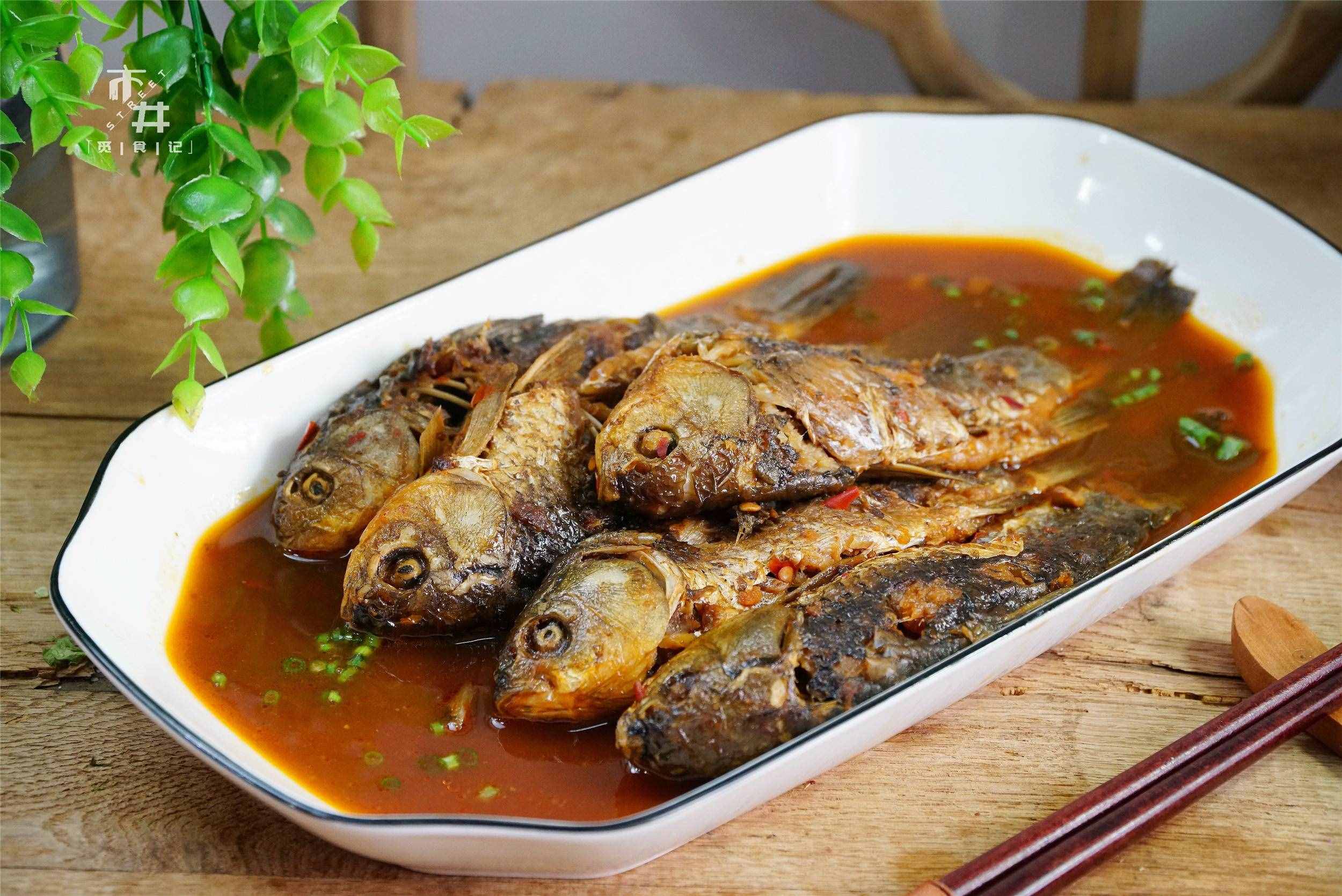 春天，鯽魚最美味的做法，連魚骨都好吃，味道特饞人，老少皆宜