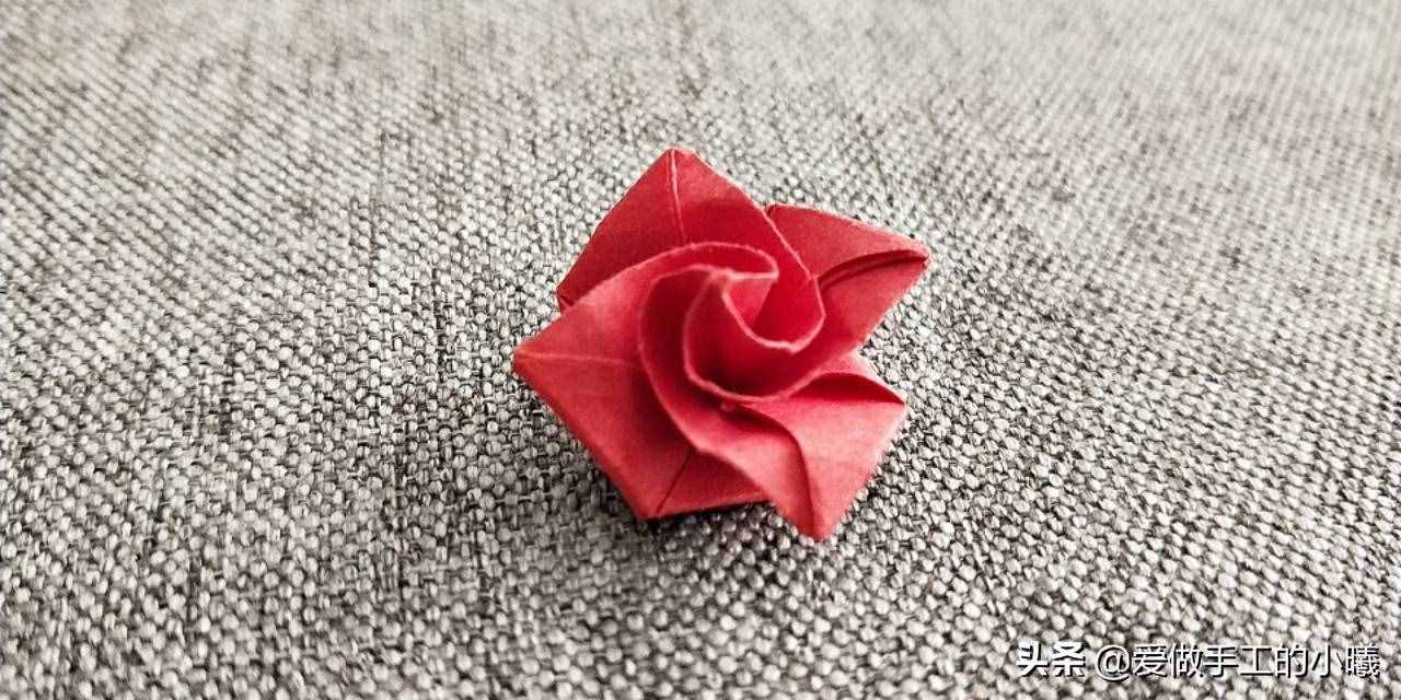 最簡單的玫瑰花折紙教程，精致漂亮，只需幾步就完成